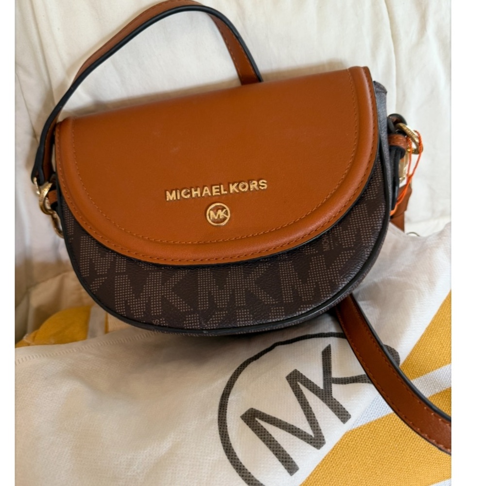 NWT Michael Kors Half Dome Jet Set Crossbody PVC Saddle Bag
